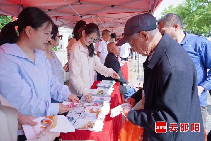 邵阳市启动《职业病防治法》宣传周活动(图3)