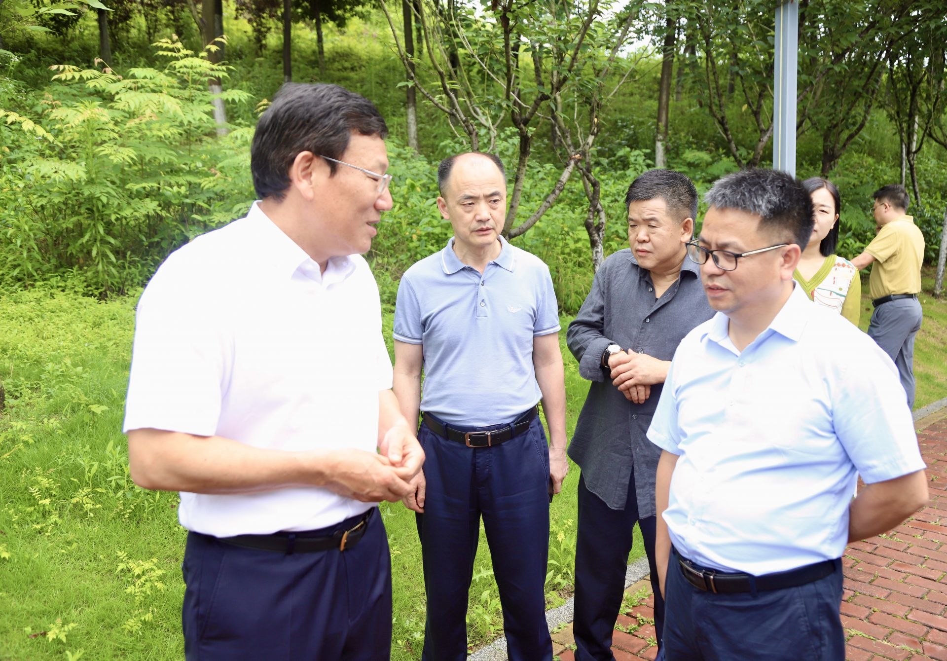 华学健现场督导红旗河生态环境问题治理工作(图1)