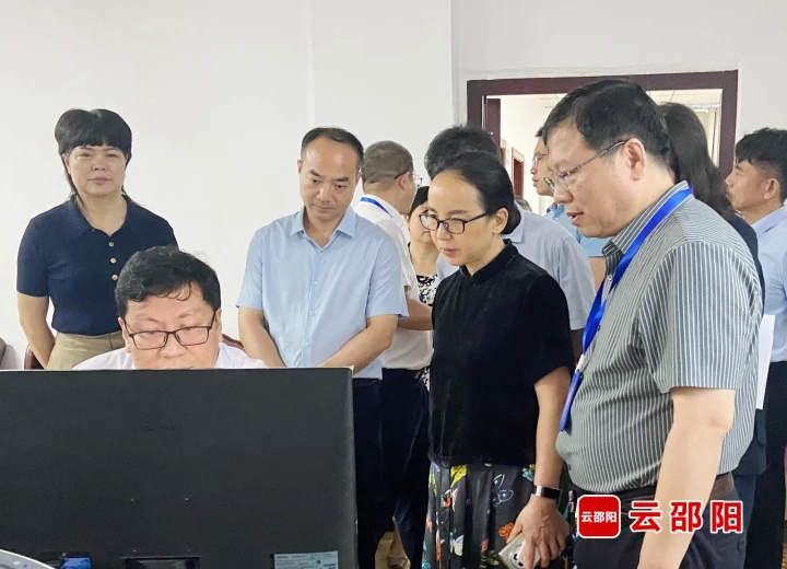 晏丽君调研邵阳市公立医院发展情况(图1)