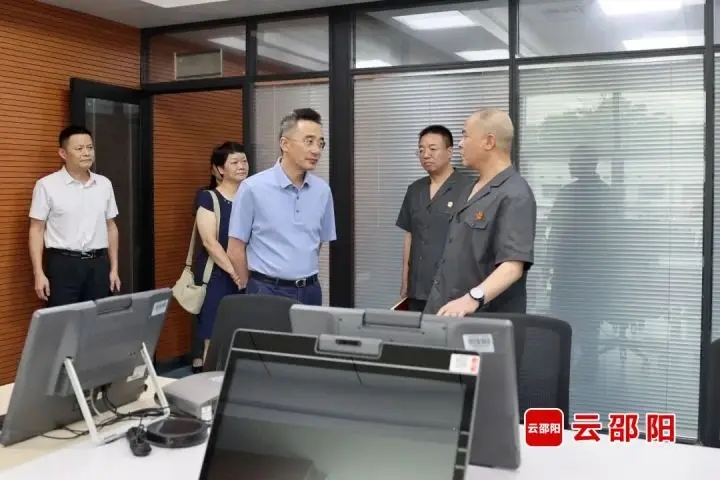 周文到邵阳市法检“两院”走访调研(图1)