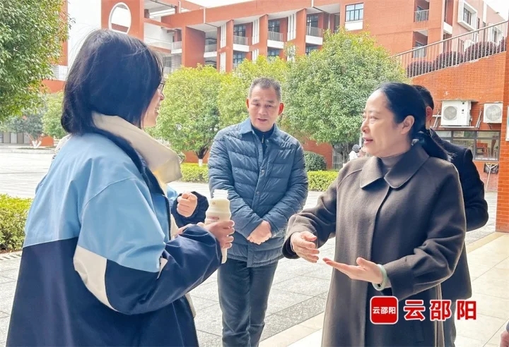 仇珂静到邵阳市第一中学督导食品安全“两个责任”落实情况(图2)