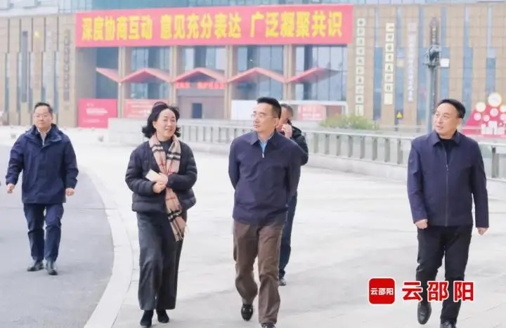 周文实地检查邵阳市政协十三届四次会议准备工作(图1)