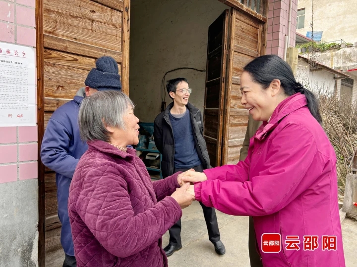 仇珂静到新邵开展春节前走访慰问活动(图2)