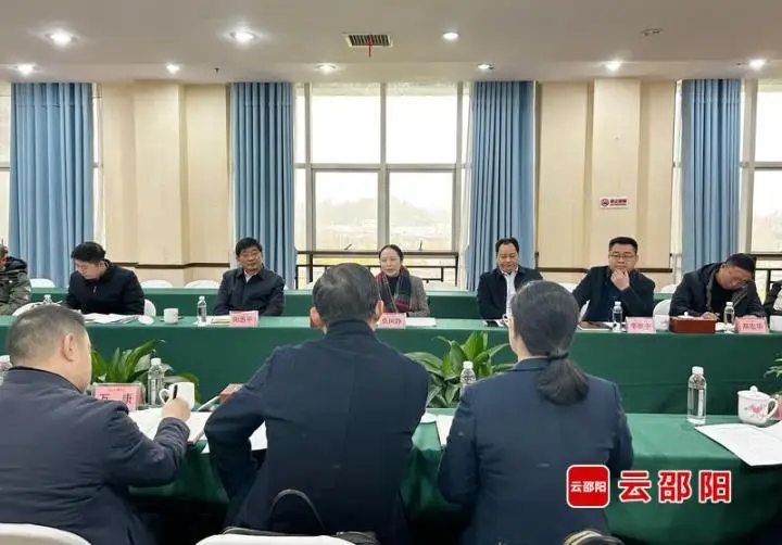 仇珂静到湘窖酒业调研(图1)