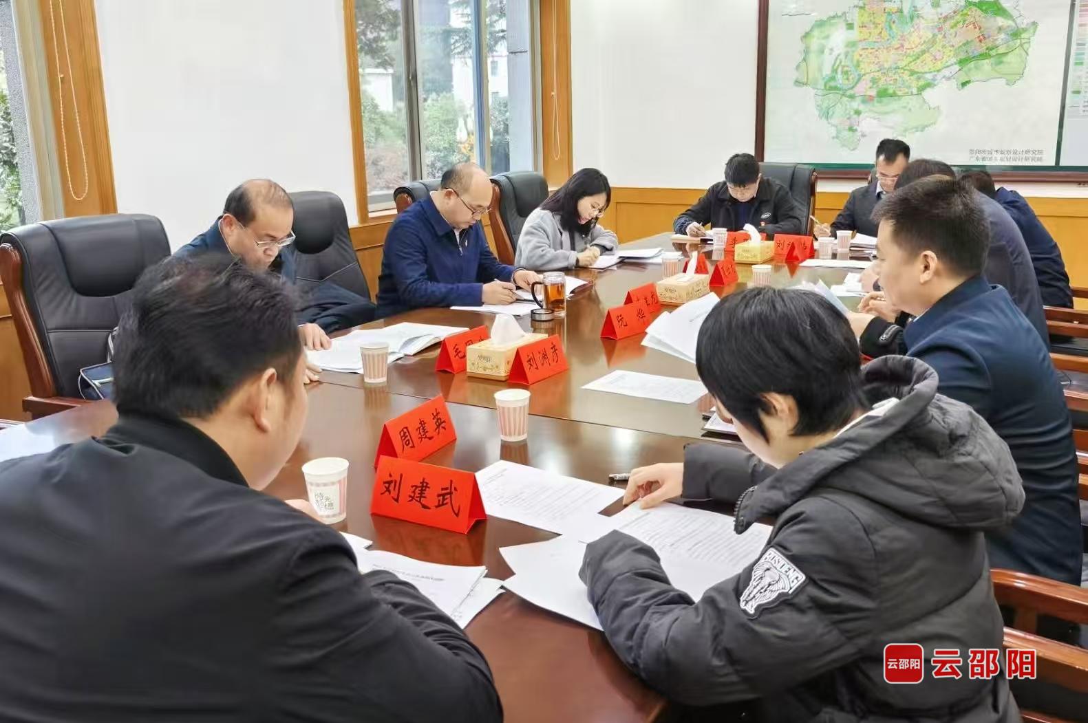 尚生龙参加所在党支部组织生活会(图1)
