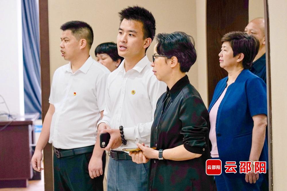 晏丽君带队调研社会组织建设情况(图1)