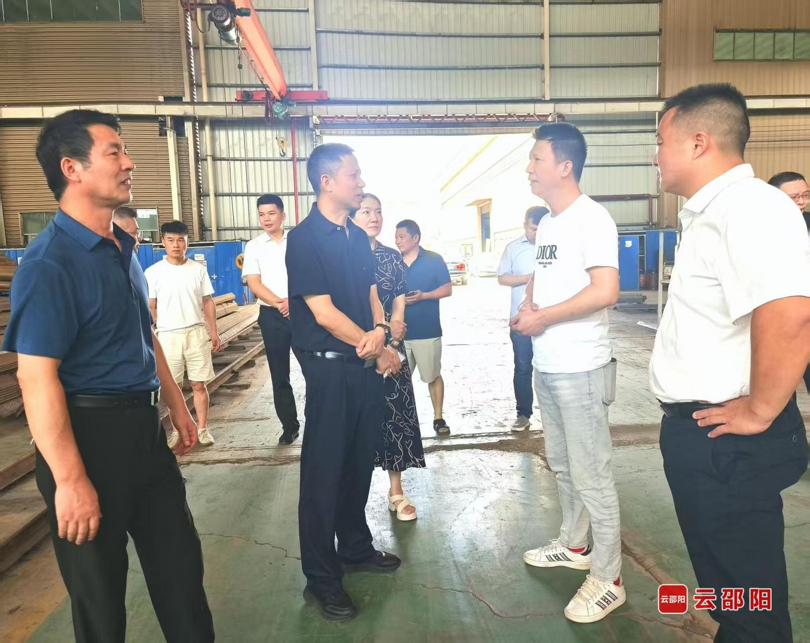 胡小刚到到邵东开展装备制造产业链“送解优”专项行动(图1)