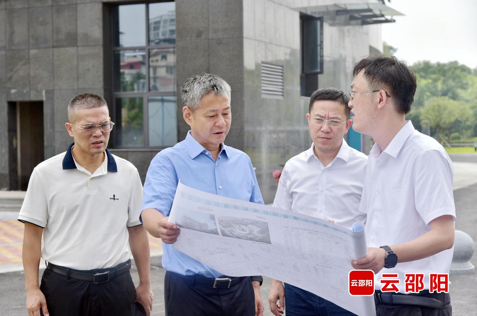 严华在邵阳市区和新邵调研重大项目建设情况(图2)