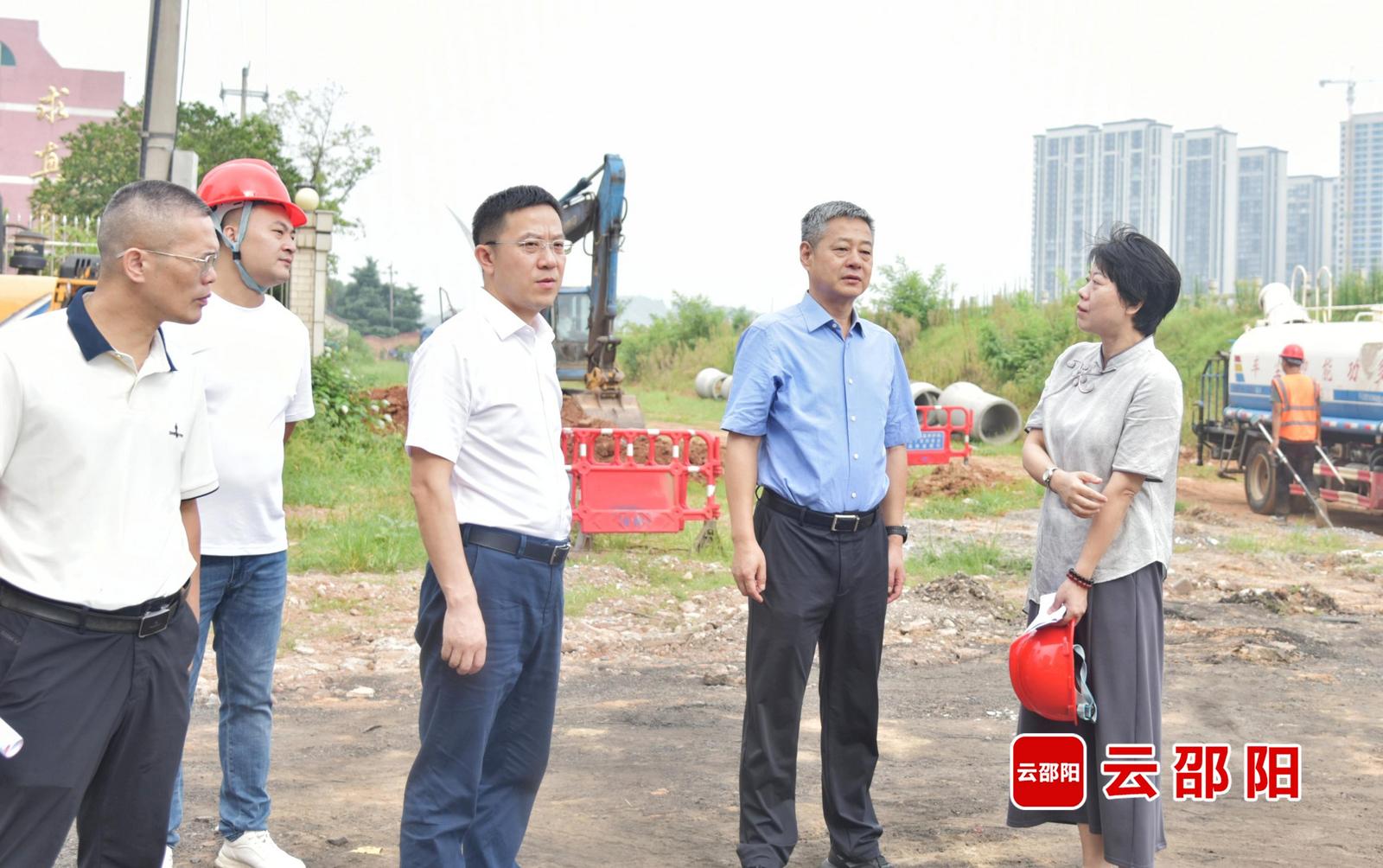 严华在邵阳市区和新邵调研重大项目建设情况(图1)